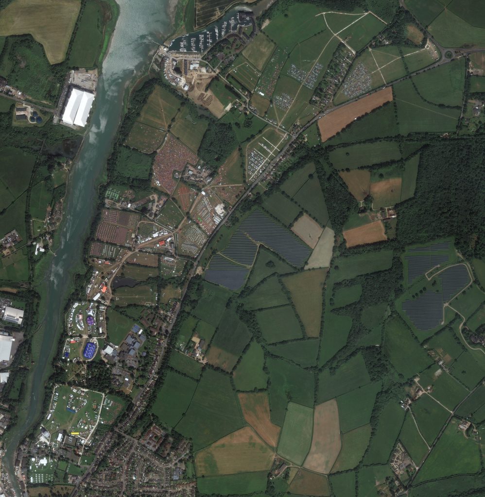 Your Imagery Work Break 2016 - IsleofWightFestival 6 9 2016 GE1 50cmcolor ENHANCE 998x1024