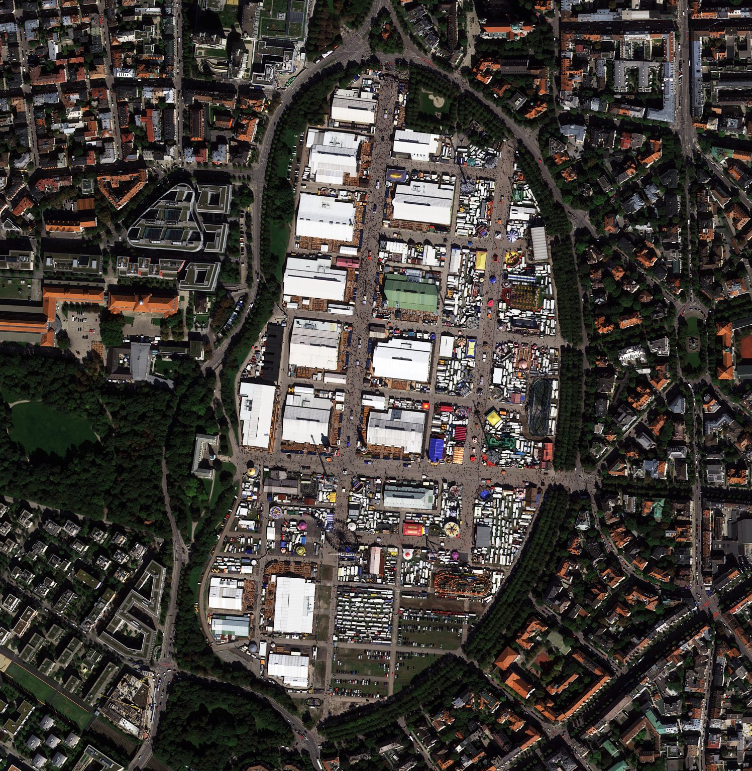 Your Imagery Work Break Munich - Oktoberfest Munich 9 22 2022 PNEO4 30cmcolor ENHANCE 1497x1536